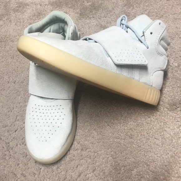 NWOT mint adidas turbular w/strap - Picture 4 of 5